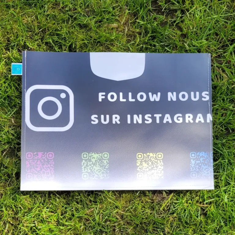 porte-documents A4+ avec QR code et invitation à suivre sur instagram